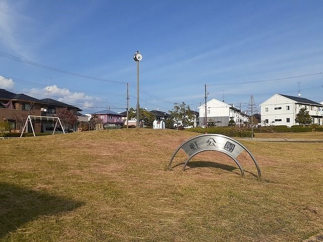 近くの虹公園まで200m(徒歩3分)