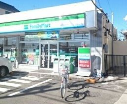 近くのファミリーマート平潟店まで355m(徒歩5分)