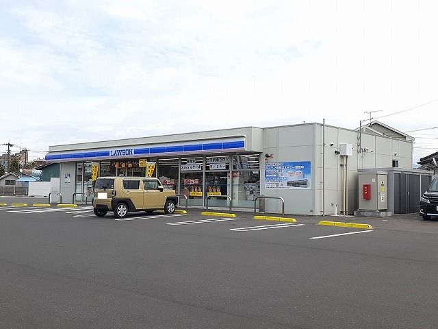近くのローソン都城平江町店まで700m（徒歩9分）