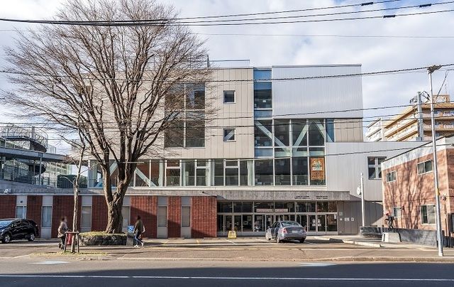 近くの札幌市立資生館小学校まで850m(徒歩11分)