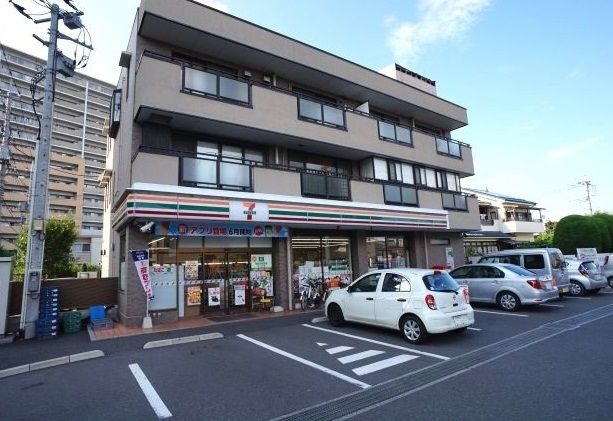 近くのセブン　さいたま本町西5丁目店まで550m（徒歩7分）
