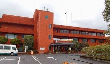 近くの嘉麻市碓井総合支所まで1,000m（徒歩13分）
