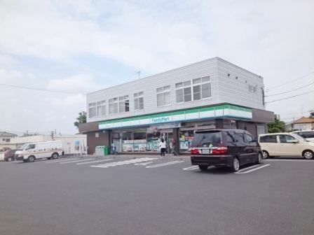 近くのコンビニまで550m（徒歩7分）