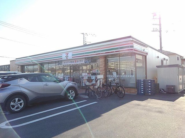 近くのセブンイレブンレイクタウン９丁まで550m（徒歩7分）
