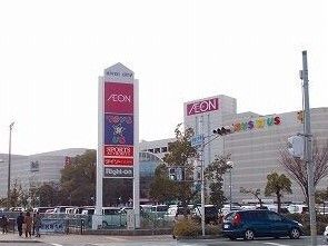 近くのリバーシティまで1,300m(徒歩17分)