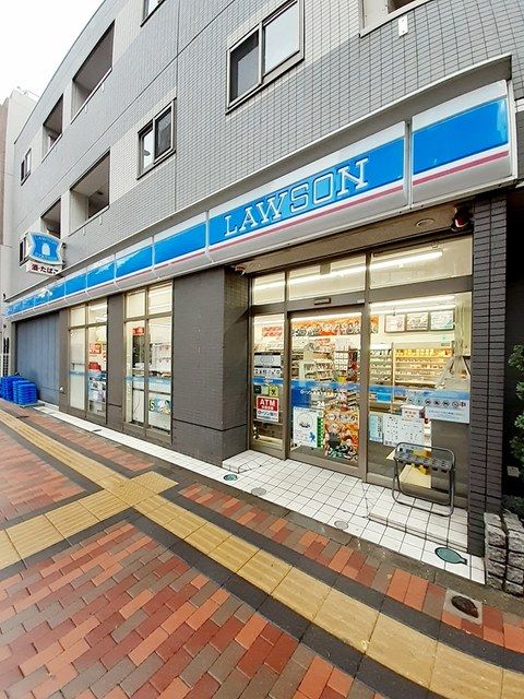 近くのコンビニまで219m（徒歩3分）