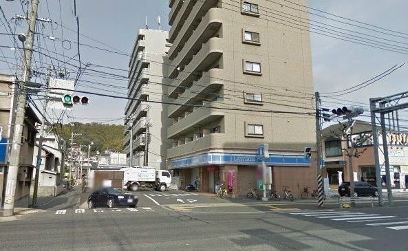 近くのローソンまで800m（徒歩10分）