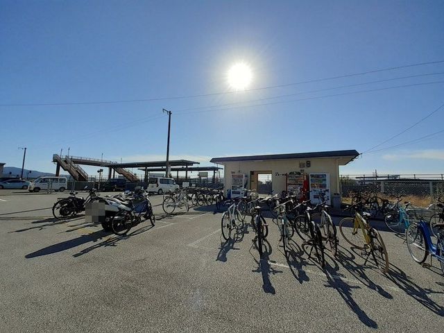 近くの駅まで700m（徒歩9分）