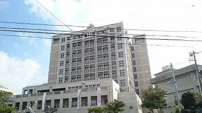 近くの浦添市役所まで2,700m(徒歩34分)