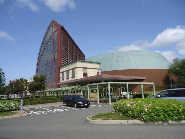 近くのパークスクエアまで900m(徒歩12分)
