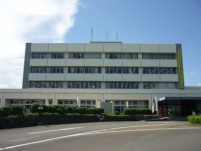 近くの伊万里市役所まで520m（徒歩7分）