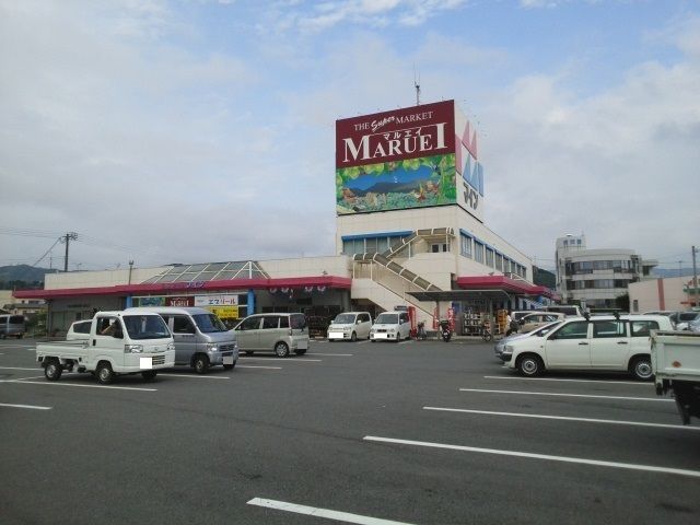 近くのマルエイまで1,000m（徒歩13分）