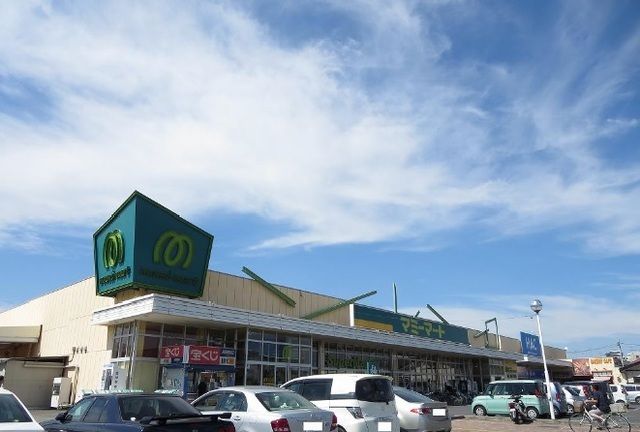 近くのマミーマートまで1,000m（徒歩13分）