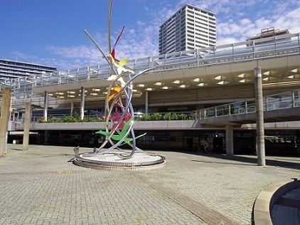 近くの駅まで1,300m（徒歩17分）
