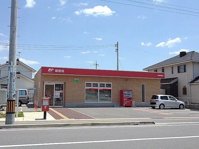 近くの本郷郵便局まで110m(徒歩2分)