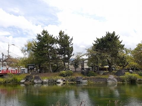 近くの江川・鴨島公園まで550m(徒歩7分)