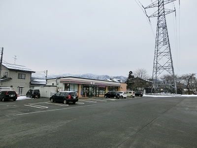 近くのコンビニまで1,100m（徒歩14分）