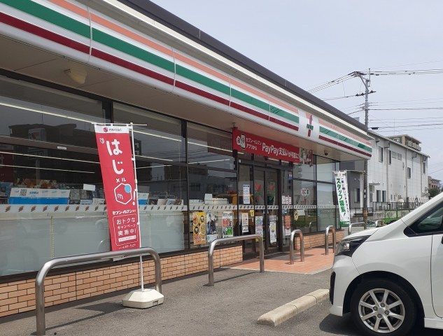 近くのセブンイレブン菊陽津久礼店まで100m(徒歩2分)