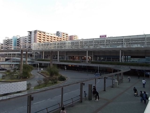 近くの駅まで1,300m（徒歩17分）