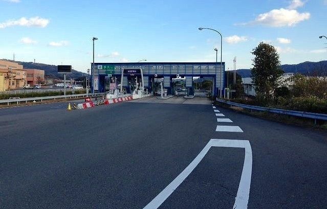 近くの多久インターまで3,000m(徒歩38分)