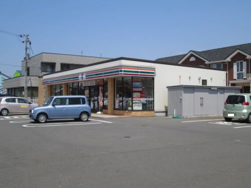 近くのセブンイレブン福井灯明寺１丁目まで40m（徒歩1分）