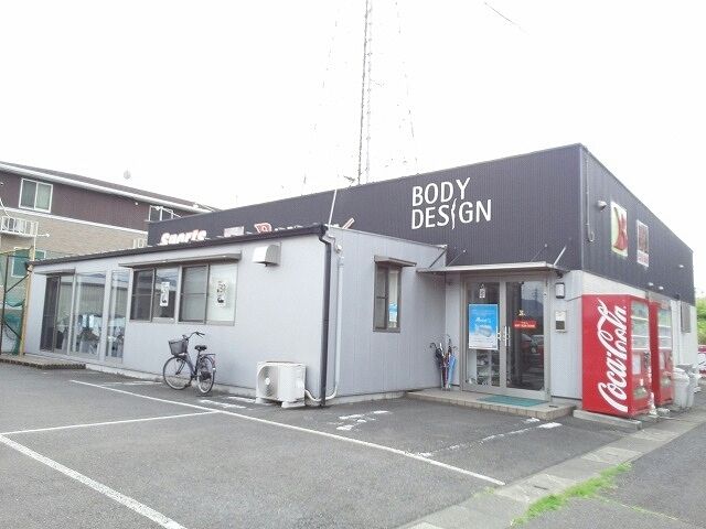 近くのスポーツジムまで120m（徒歩2分）