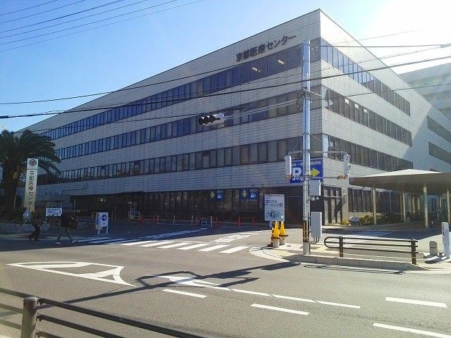 近くの京都医療センターまで1,300m（徒歩17分）