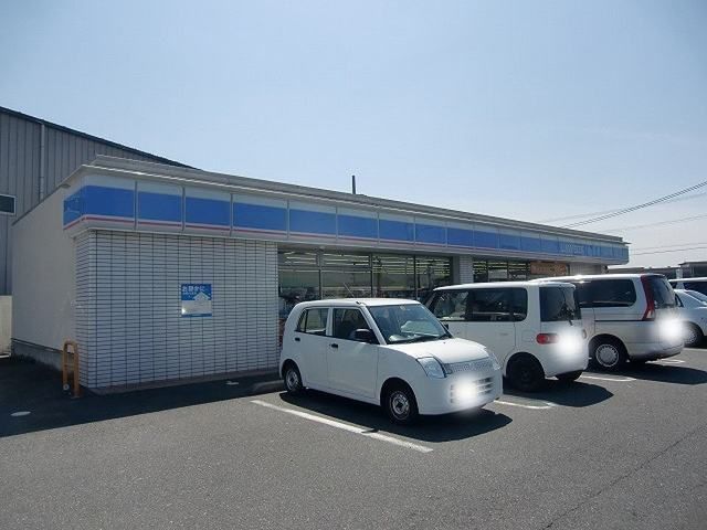 近くのコンビニまで417m（徒歩6分）
