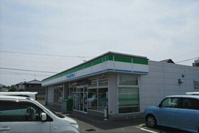 近くのファミリーマート前田東町店さんまで650m（徒歩9分）