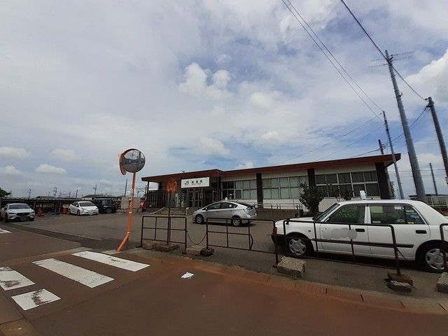 近くの岩室駅まで1,300m（徒歩17分）