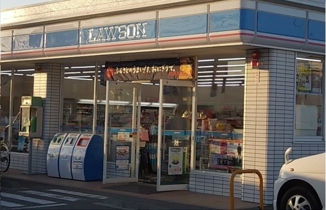 近くのコンビニまで500m（徒歩7分）