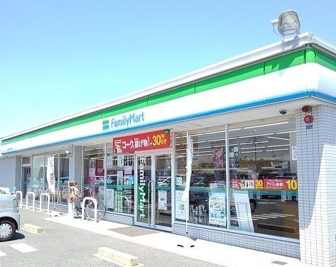 近くのコンビニまで950m（徒歩12分）
