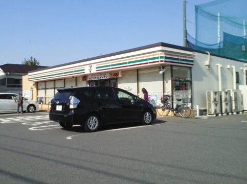 近くのセブンイレブン上尾本町１丁目店まで270m（徒歩4分）