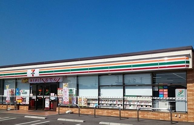 近くのセブンイレブンまで1,200m（徒歩15分）