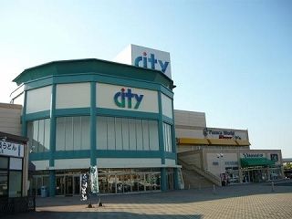 近くの宇土シティモールまで1,700m（徒歩22分）