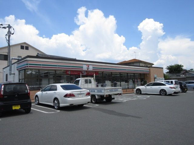 近くのコンビニまで150m（徒歩2分）