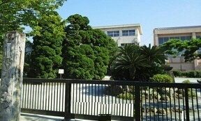 近くの清田小学校まで630m（徒歩8分）