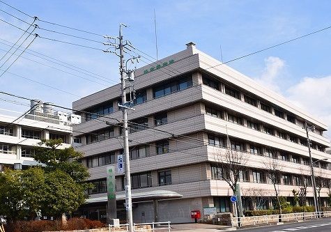 近くの緑市民病院まで3,700m（徒歩47分）