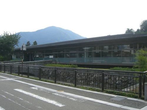 近くの有終西小学校まで300m（徒歩4分）