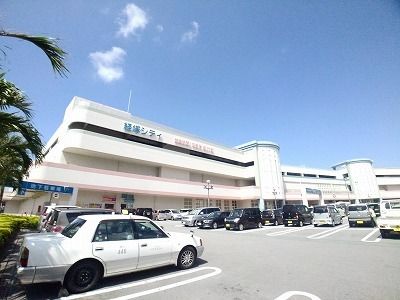 近くのサンエー経塚シティ店まで1,700m（徒歩22分）