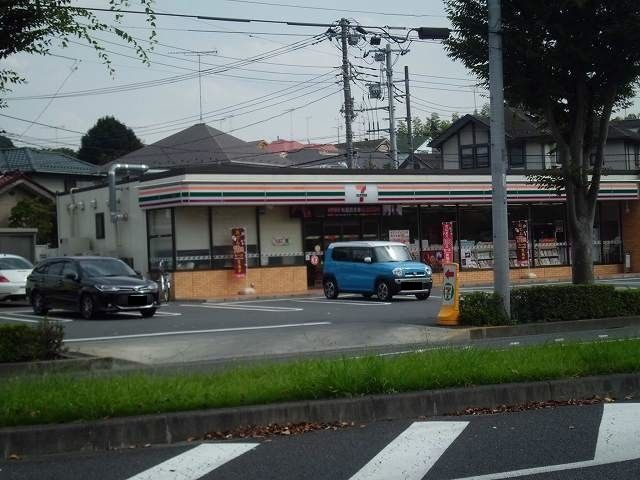 近くのセブンイレブンまで350m（徒歩5分）