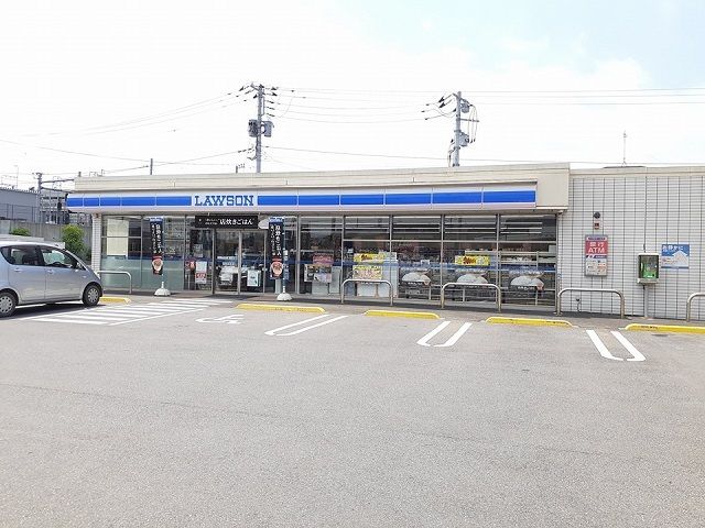 近くのコンビニまで390m（徒歩5分）