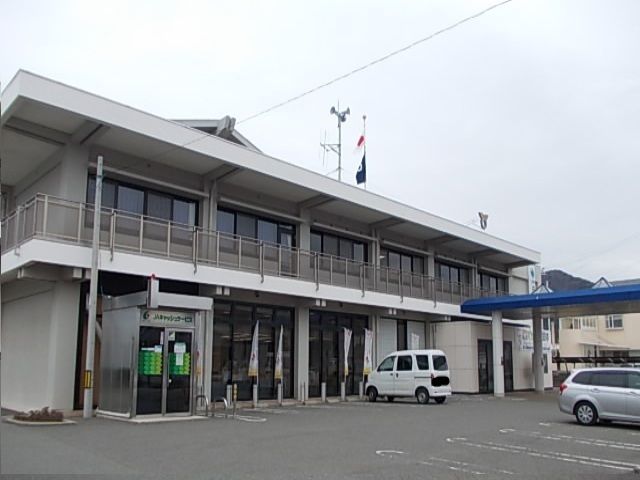 近くの『日高町役場』様まで1,150m(徒歩15分)