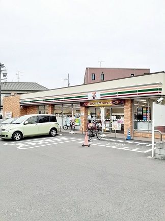 近くのセブンイレブン板橋交通公園前店まで177m（徒歩3分）