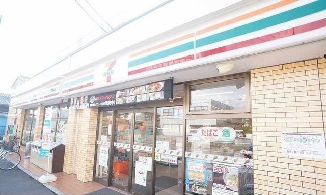 近くのセブンイレブンまで170m(徒歩3分)