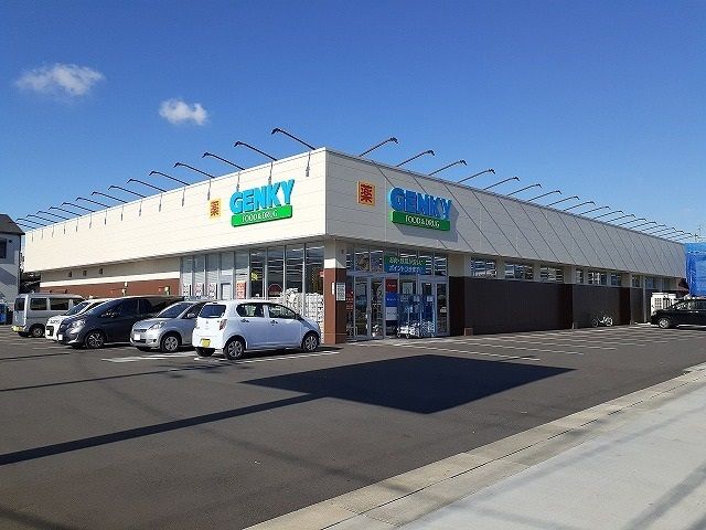 近くのゲンキー岩滑店まで450m（徒歩6分）