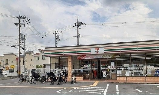 近くのセブンイレブン真砂玉島台店まで350m（徒歩5分）