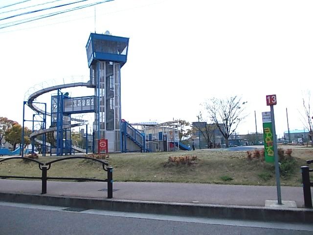 近くの仲畑中央公園まで500m（徒歩7分）