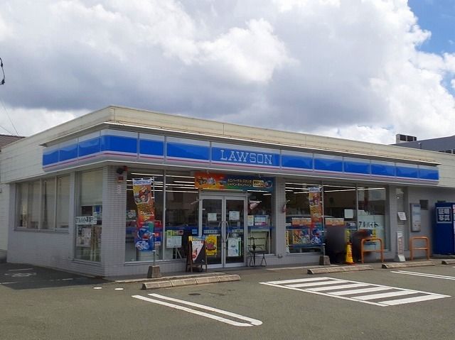 近くのローソン熊本北郵便局前店まで350m（徒歩5分）