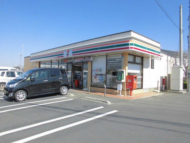近くのセブンイレブン石下大房店まで1,100m(徒歩14分)